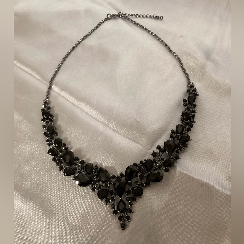 Black Rhinestone Statement Necklace - Picture 5 of 6